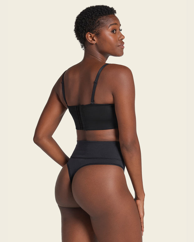 Tanga de control moderado tiro alto en SkinFuse#color_700-negro