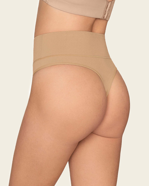 Tanga de control moderado tiro alto en SkinFuse#color_802-habano-claro