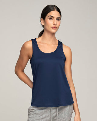 Camiseta deportiva de secado rápido y silueta semiajustada para mujer#color_509-azul-oscuro