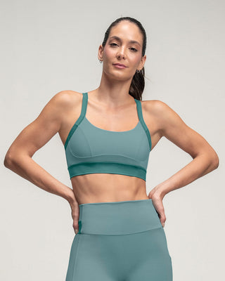 Top deportivo de soporte fuerte de pecho y máximo ajuste#color_644-verde