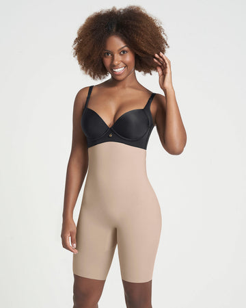 Braga faja de tiro alto con control moderado en abdomen y cintura#color_802-beige