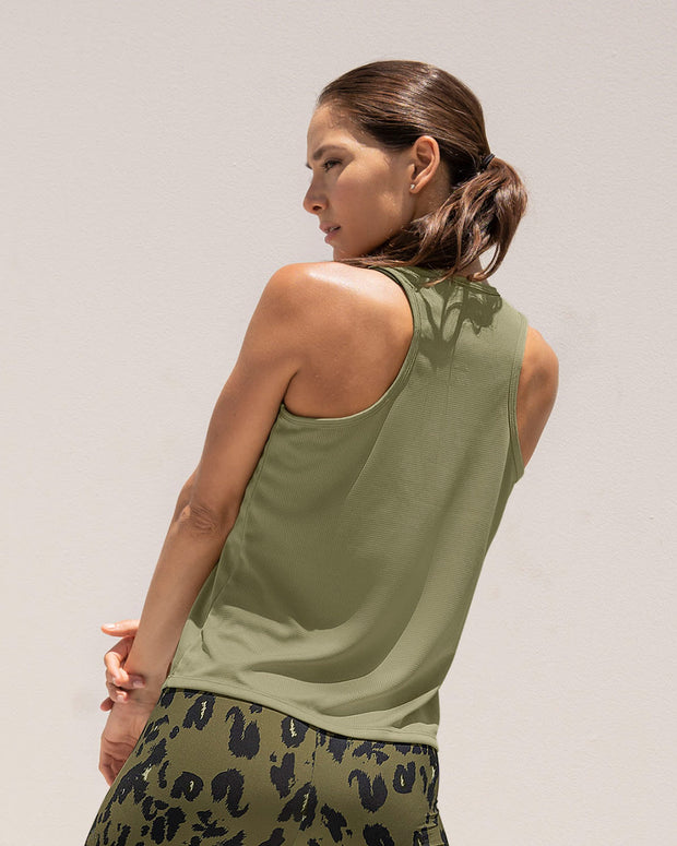 Camiseta deportiva de secado rápido y silueta semiajustada para mujer#color_600-verde