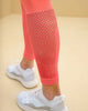 Legging deportivo de tiro alto sin costuras con fajón doble tela en cintura y mallas transpirables#color_358-coral-oscuro